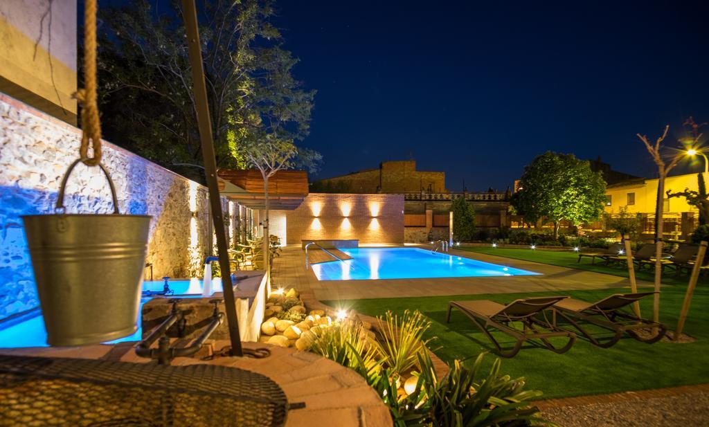 Hotel Sant Jordi Montbrió del Camp Exterior foto