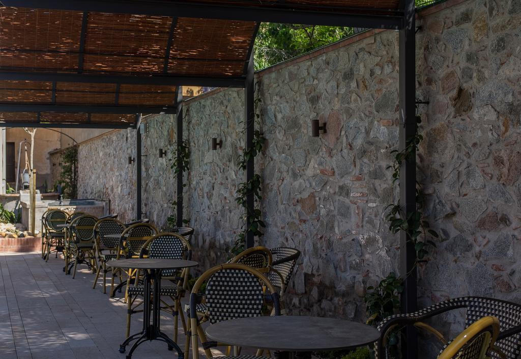 Hotel Sant Jordi Montbrió del Camp Exterior foto