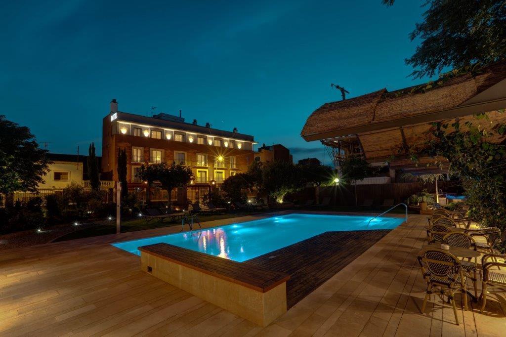 Hotel Sant Jordi Montbrió del Camp Exterior foto